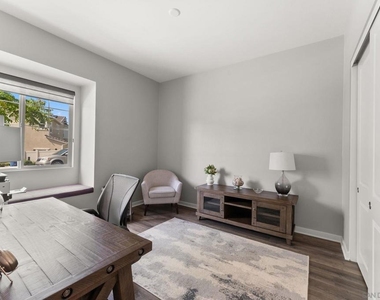 493 Village Greens Way - Photo Thumbnail 27