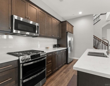 493 Village Greens Way - Photo Thumbnail 13