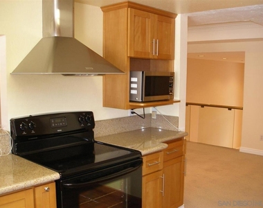 4082 Mahaila Avenue - Photo Thumbnail 3