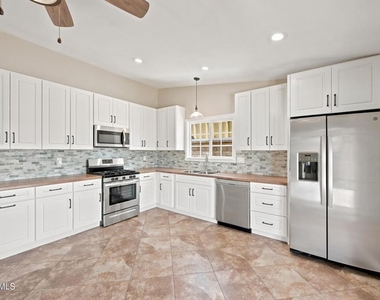 6440 Harvard Street - Photo Thumbnail 14