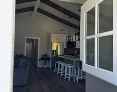 5033 Island View Street - Photo Thumbnail 11