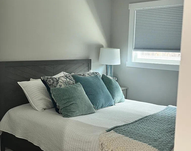 5033 Island View Street - Photo Thumbnail 8