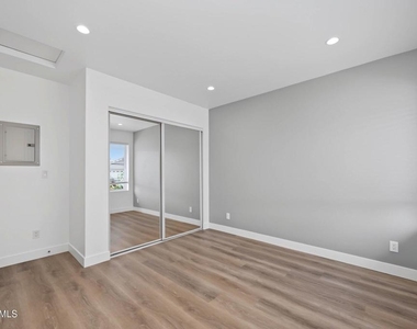 545 Shenandoah Street - Photo Thumbnail 10