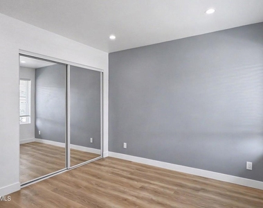 545 Shenandoah Street - Photo Thumbnail 9