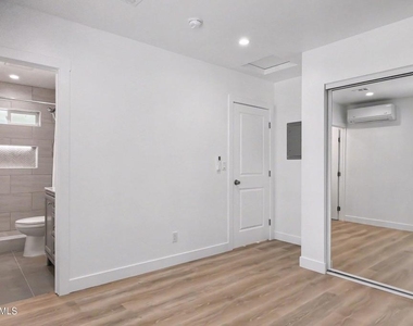 545 Shenandoah Street - Photo Thumbnail 8