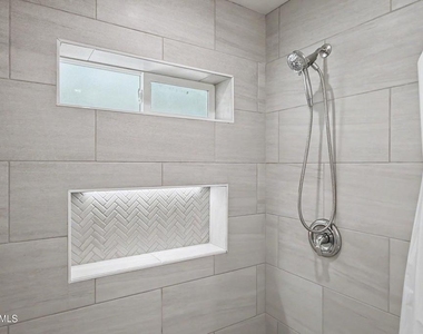 545 Shenandoah Street - Photo Thumbnail 14