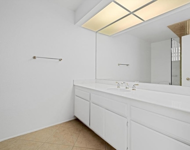 75 Colgate Drive - Photo Thumbnail 23