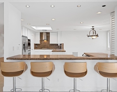 75 Colgate Drive - Photo Thumbnail 10