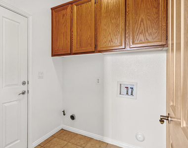 42217 Whisper Rock Street - Photo Thumbnail 17
