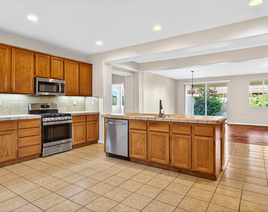 42217 Whisper Rock Street - Photo Thumbnail 3