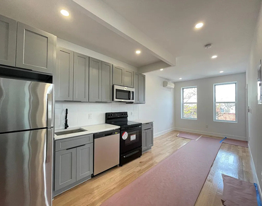 1652 Norman Street - Photo Thumbnail 1