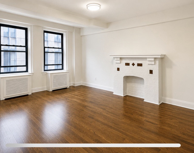 West 55th Street - Photo Thumbnail 1