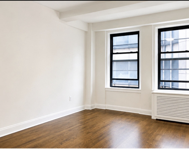 West 55th Street - Photo Thumbnail 2