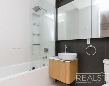74 Maujer Street - Photo Thumbnail 8