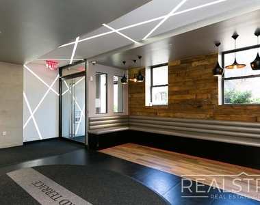 74 Maujer Street - Photo Thumbnail 11