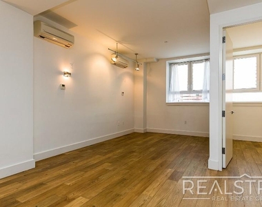 74 Maujer Street - Photo Thumbnail 5