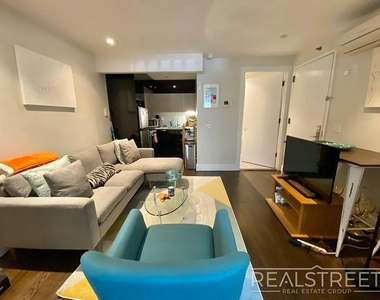 74 Maujer Street - Photo Thumbnail 4