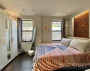74 Maujer Street - Photo Thumbnail 5