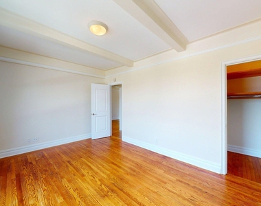 West 79th Street - Photo Thumbnail 2