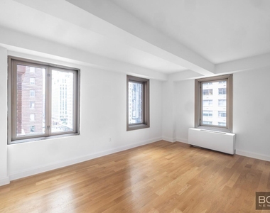 West 55th Street - Photo Thumbnail 2