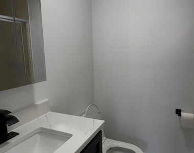 94-28 53 Avenue - Photo Thumbnail 6