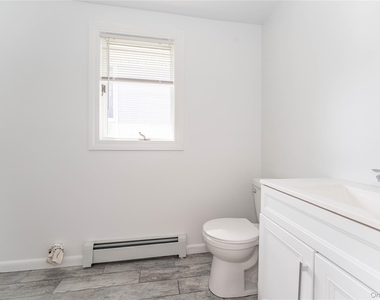 121 Williamson Street - Photo Thumbnail 12