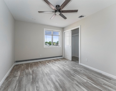 121 Williamson Street - Photo Thumbnail 11