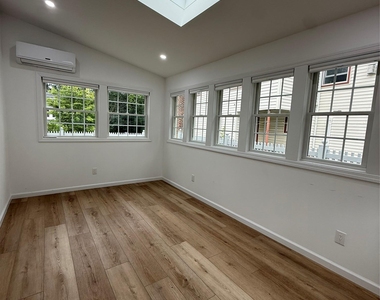 30 Highland Place - Photo Thumbnail 5