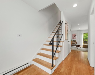 15 Hammond Plaza - Photo Thumbnail 18