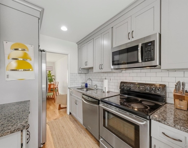 15 Hammond Plaza - Photo Thumbnail 13