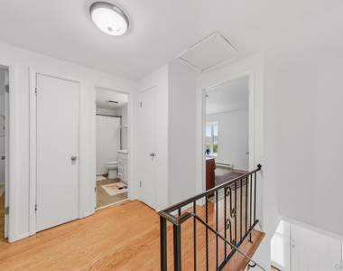 15 Hammond Plaza - Photo Thumbnail 19