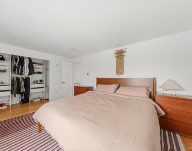 15 Hammond Plaza - Photo Thumbnail 21