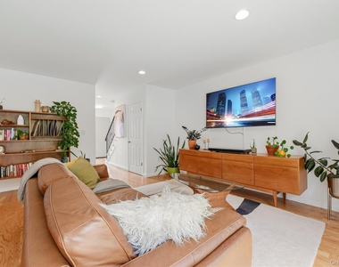 15 Hammond Plaza - Photo Thumbnail 5