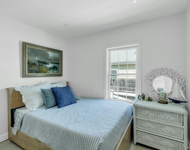 135 Noyack Avenue - Photo Thumbnail 22