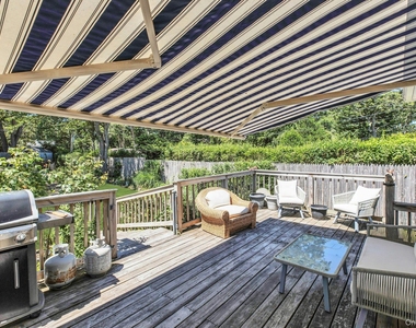 135 Noyack Avenue - Photo Thumbnail 4