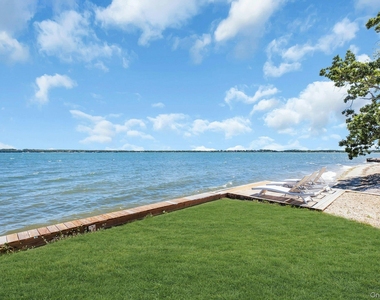 135 Noyack Avenue - Photo Thumbnail 7