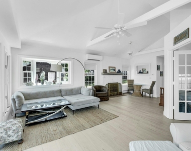 135 Noyack Avenue - Photo Thumbnail 19