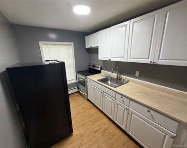 93 Catharine Street - Photo Thumbnail 13