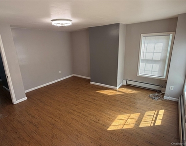 93 Catharine Street - Photo Thumbnail 4