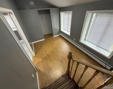 93 Catharine Street - Photo Thumbnail 6