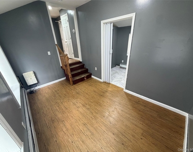 93 Catharine Street - Photo Thumbnail 7