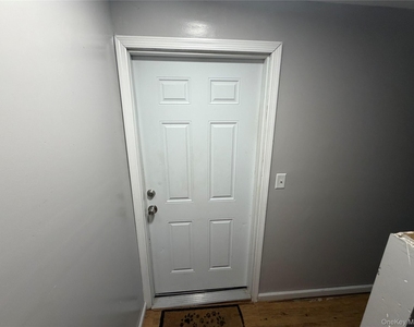 93 Catharine Street - Photo Thumbnail 1
