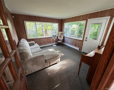 44 Pine Tree Drive - Photo Thumbnail 6