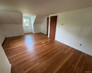 44 Pine Tree Drive - Photo Thumbnail 7
