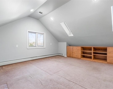 46 Laurel Avenue - Photo Thumbnail 9