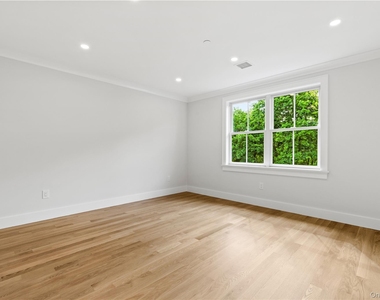 86 B Maple Avenue - Photo Thumbnail 17