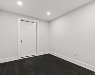 86 B Maple Avenue - Photo Thumbnail 23