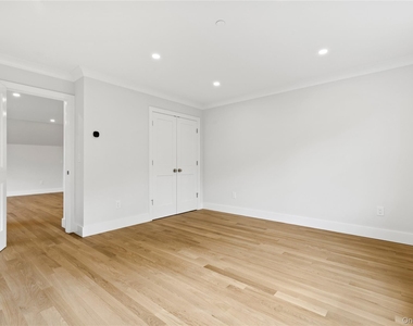 86 B Maple Avenue - Photo Thumbnail 18