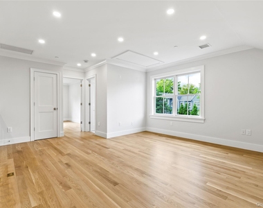 86 B Maple Avenue - Photo Thumbnail 15
