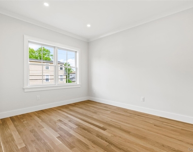 86 B Maple Avenue - Photo Thumbnail 11